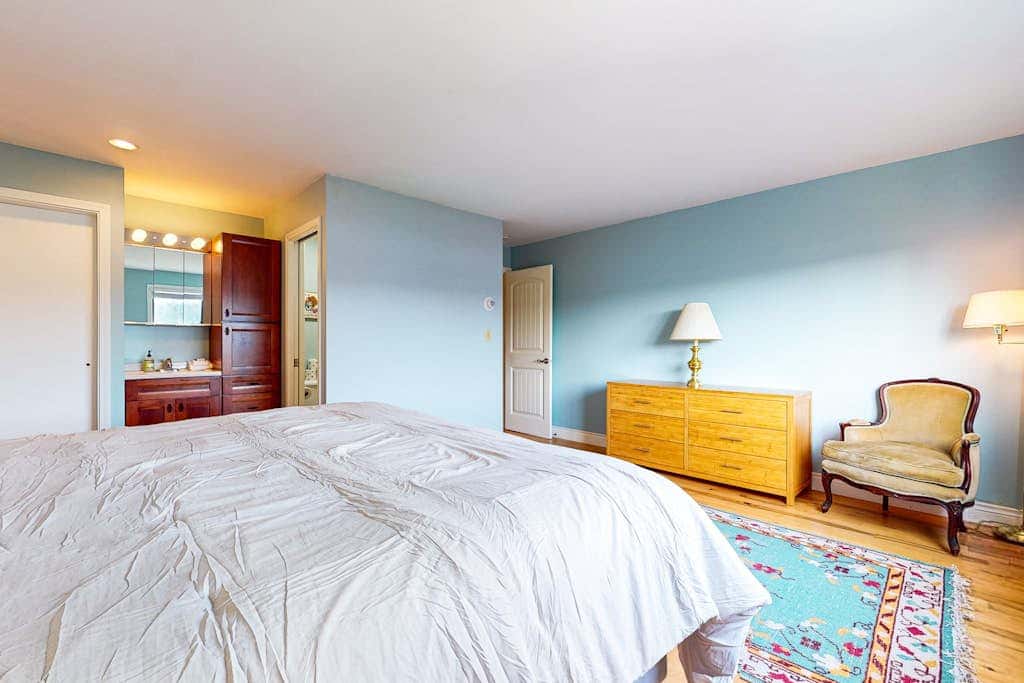 Bayfront Retreat B