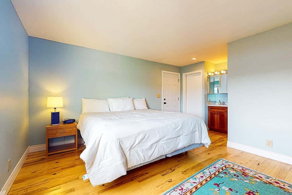 Bayfront Retreat B