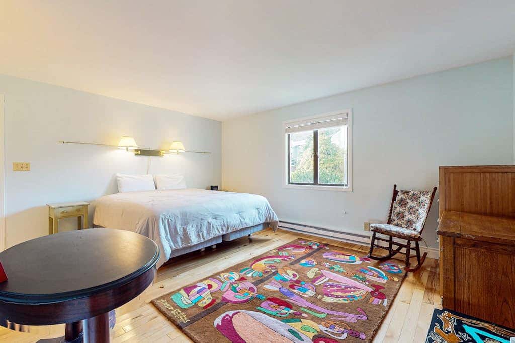 Bayfront Retreat B