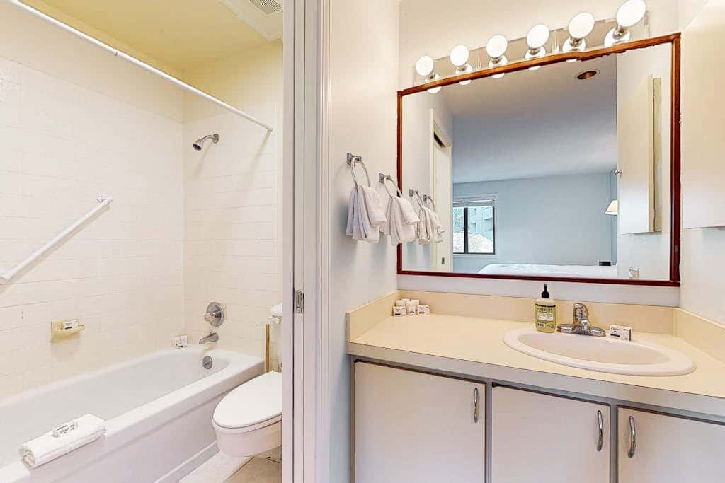 Bayfront Retreat B