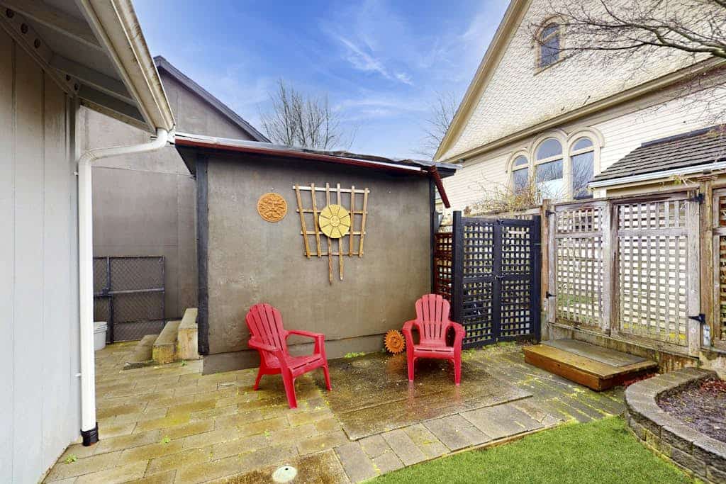 Cozy cottage, private outdoor space & convenient location