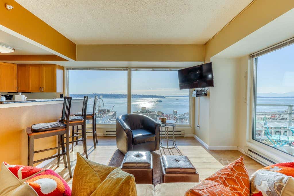 Newmark Tower Soundview Suite