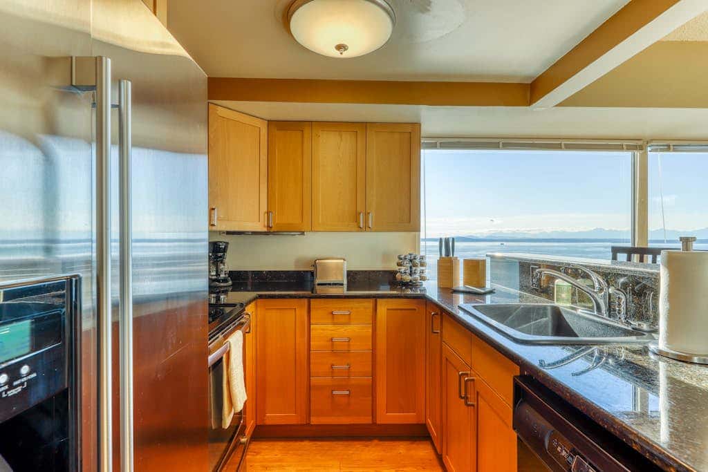 Newmark Tower Soundview Suite