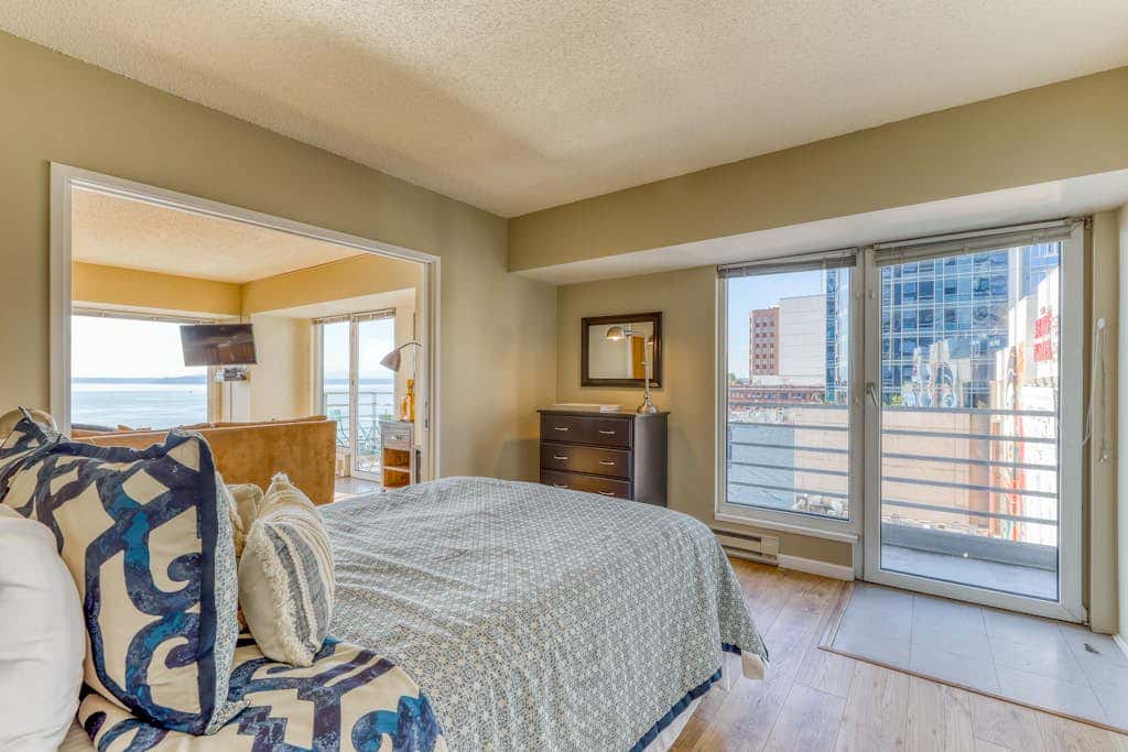 Newmark Tower Soundview Suite