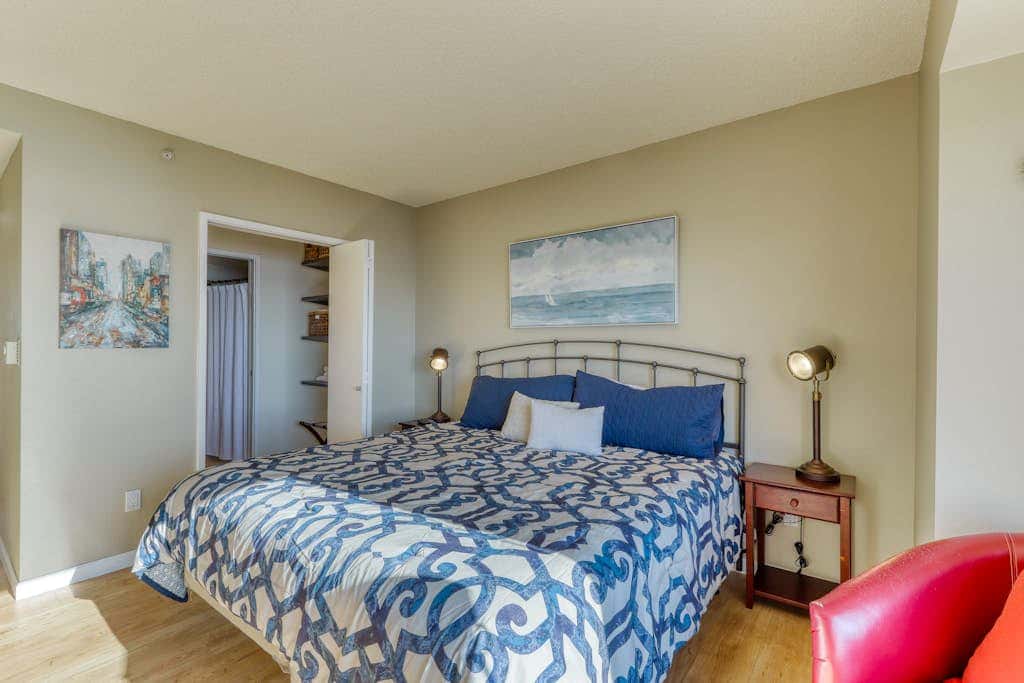 Newmark Tower Soundview Suite