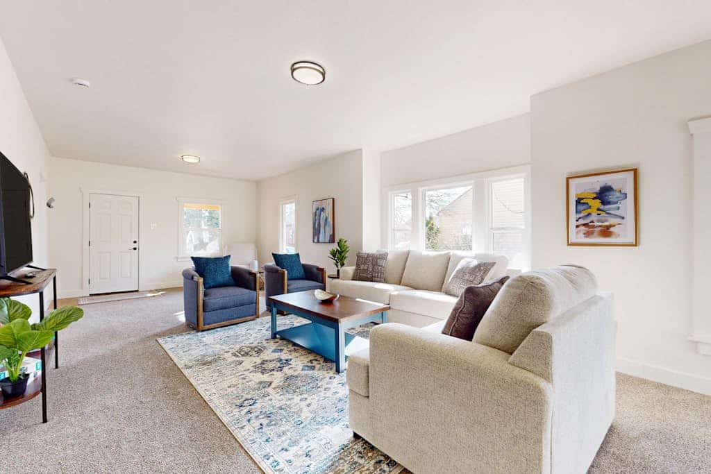 Perfectly located home with open layout, well-equipped kitchen, smart TV, & W/D