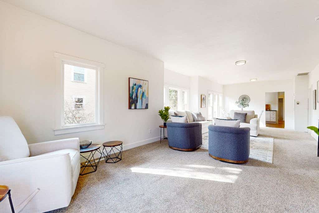 Perfectly located home with open layout, well-equipped kitchen, smart TV, & W/D