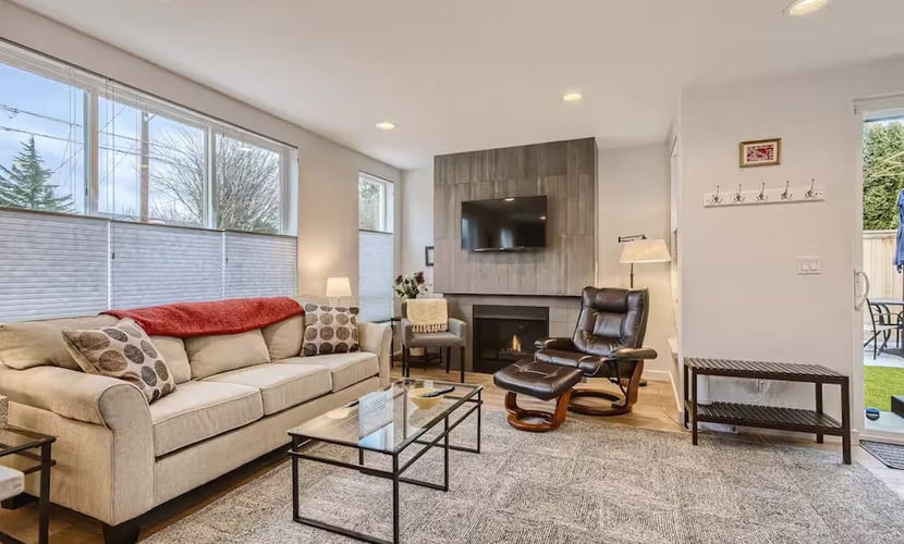 Charming Seattle home with private backyard, BBQ, and spacious living area