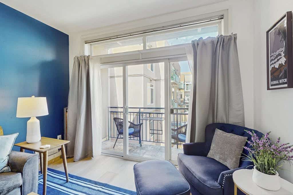 Prime Belltown/Downtown Location w/ Balcony, Shared Pool/Hot Tub/Patio