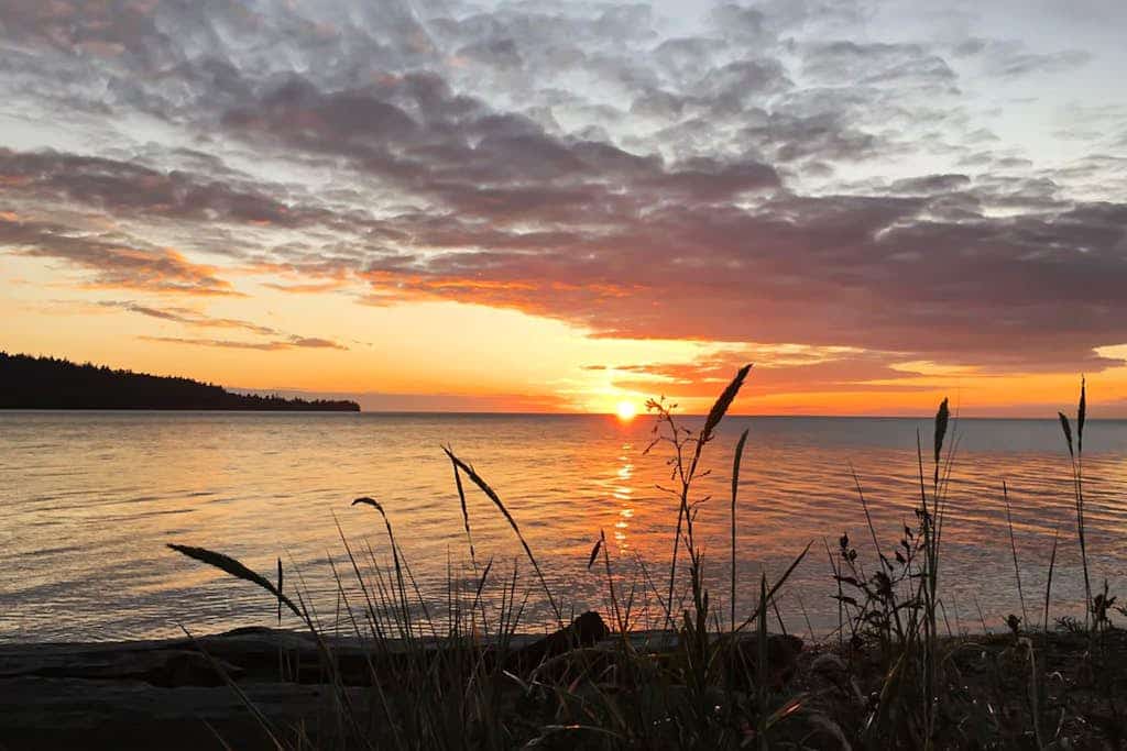 Waterfront Retreat w/ beach access, game room, & amazing sunsets