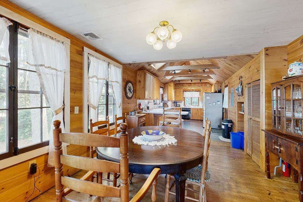 Meredith Lakefront Lodge on Lake Winnipesaukee