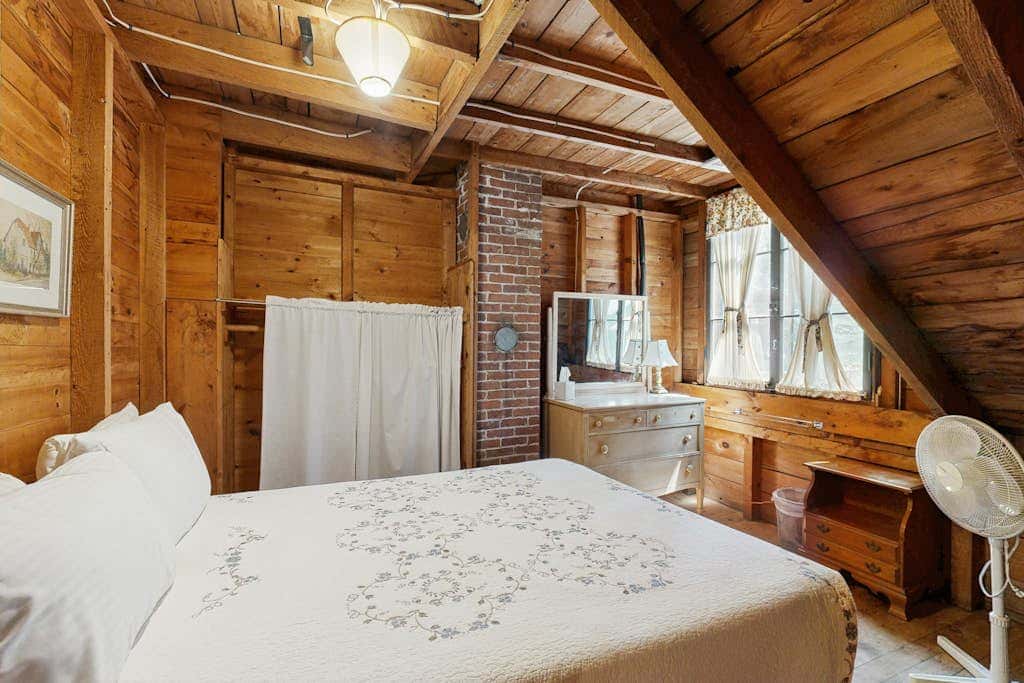 Meredith Lakefront Lodge on Lake Winnipesaukee