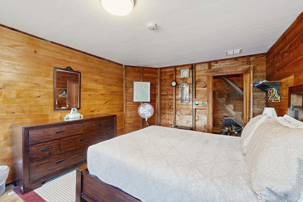 Meredith Lakefront Lodge on Lake Winnipesaukee