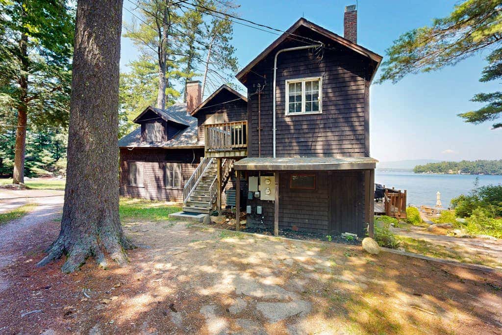 Meredith Lakefront Lodge on Lake Winnipesaukee