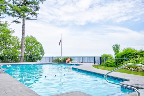 Lake-view townhome at Samoset with pools, beach, WiFi, & AC
