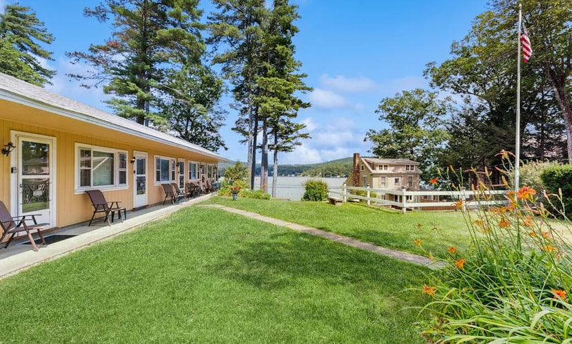 Attractive & convenient studio steps to water w/WiFi, water views, & kitchenette
