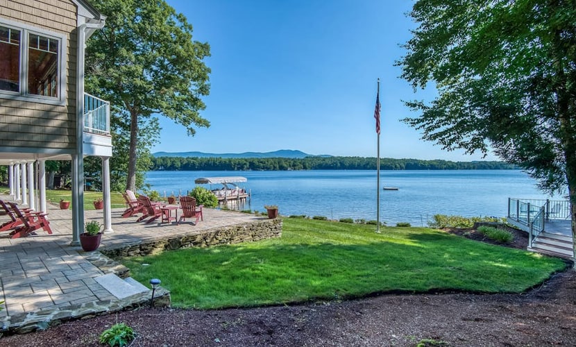 Stunning lakefront hideaway with water view, beach access & dock