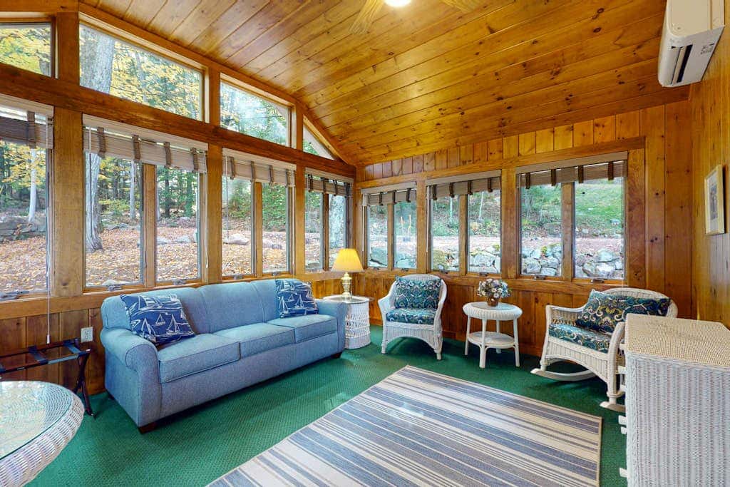 The Cottage-Stoneybrook Haven