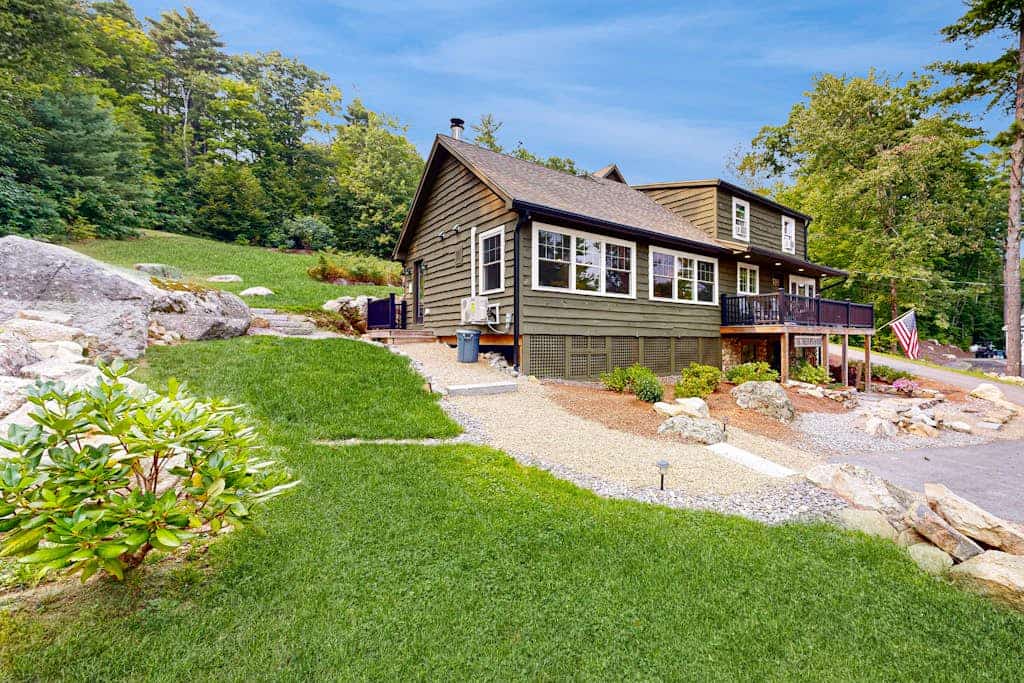 Beautifully renovated  centrally located lake house w/ views