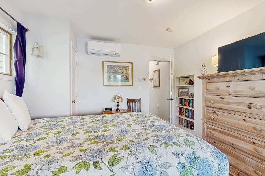 Waterfront Delight at Spindle Point
