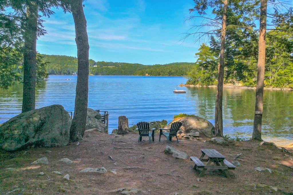 Lake Waukewan Chalet