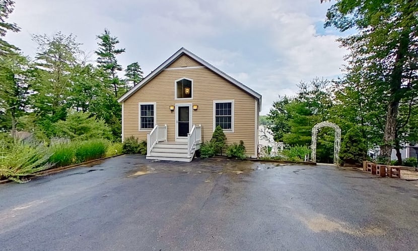 Leaward Shores Guesthouse | Lake view home in Moultonborough with dock & deck