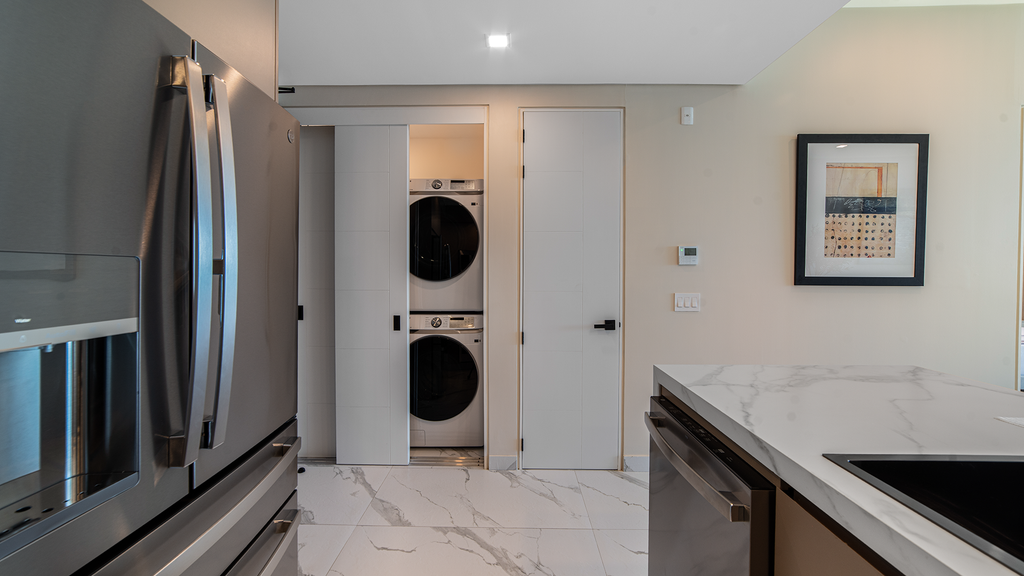 Encantame Soleil R1003-One Bedroom