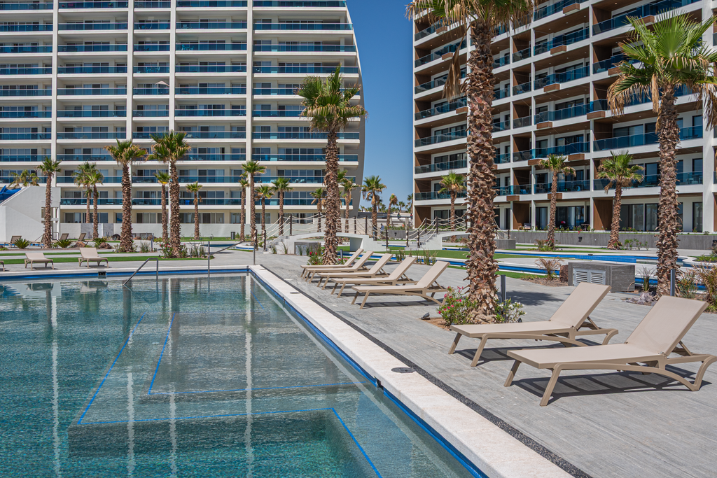 Encantame Soleil R1003-One Bedroom