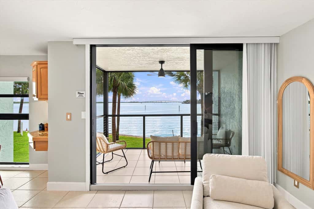 Heaven on the Bay - Waterview Balcony
