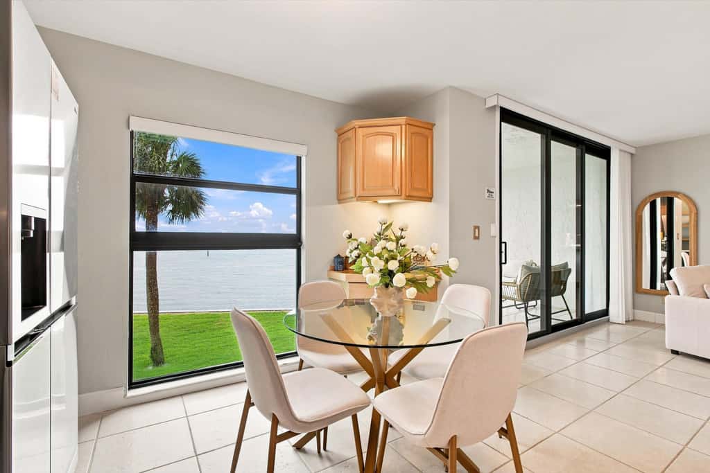 Heaven on the Bay - Waterview Balcony