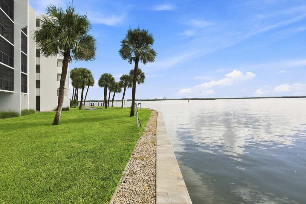 Heaven on the Bay - Waterview Balcony