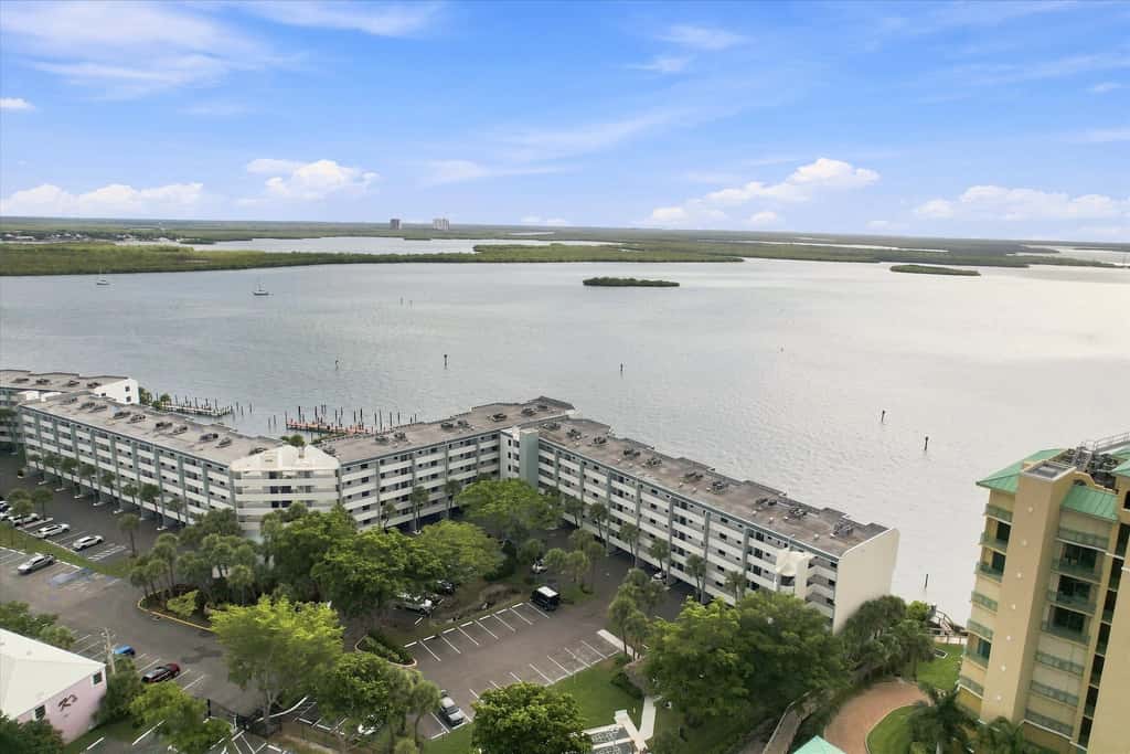 Heaven on the Bay - Waterview Balcony