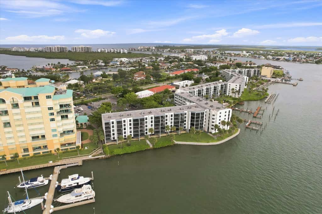 Heaven on the Bay - Waterview Balcony