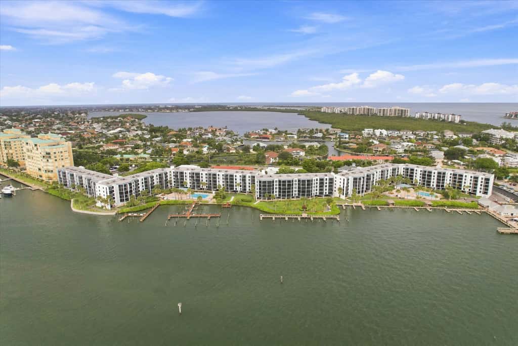 Heaven on the Bay - Waterview Balcony