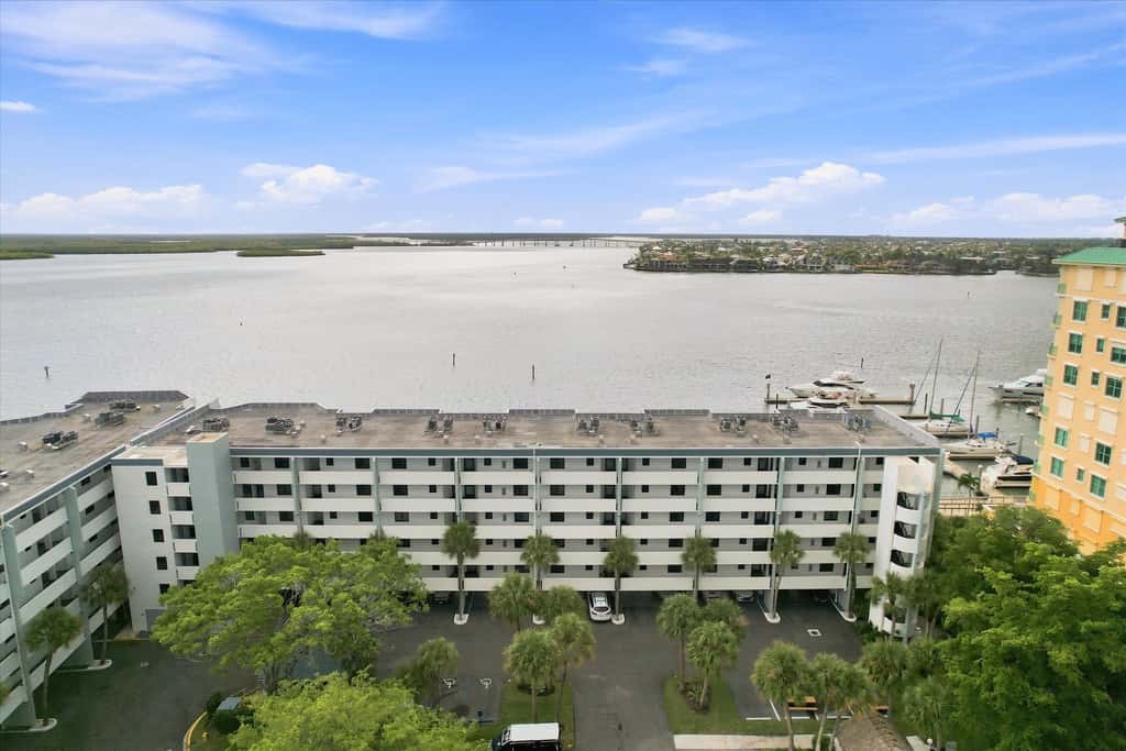 Heaven on the Bay - Waterview Balcony