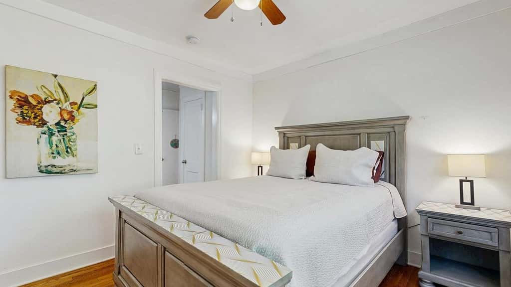 Relax, Recharge & Enjoy Lake Life in Flat Rock