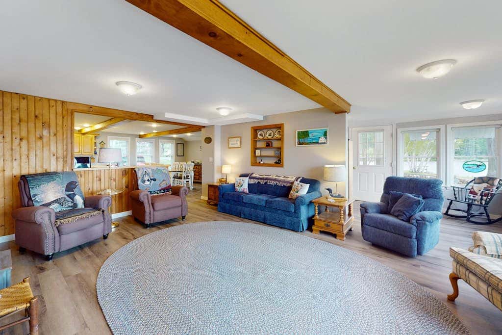 Cobbossee Hideaway