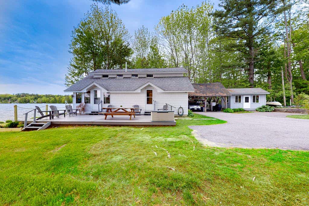 Cobbossee Hideaway