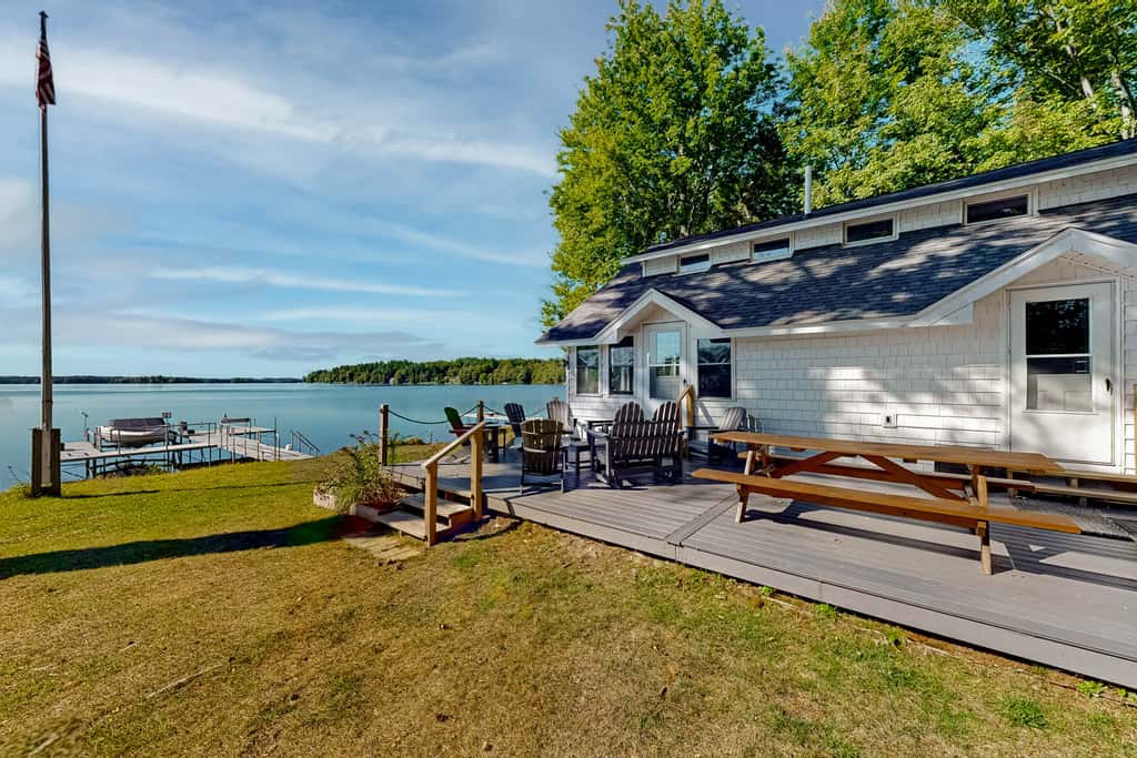 Cobbossee Hideaway
