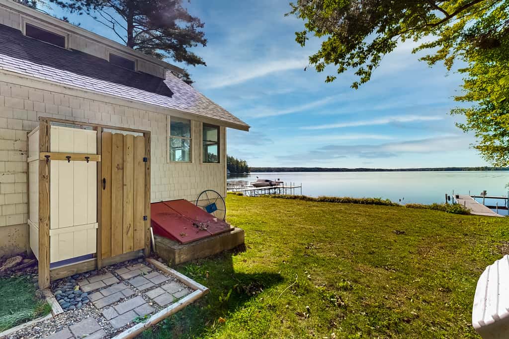 Cobbossee Hideaway