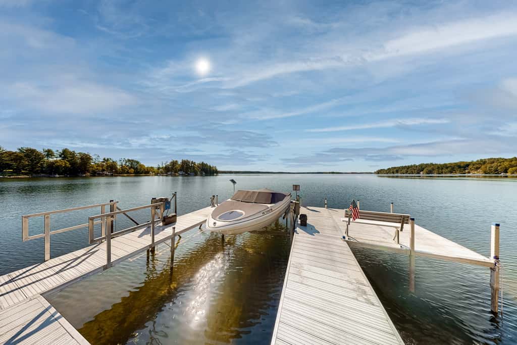 Cobbossee Hideaway