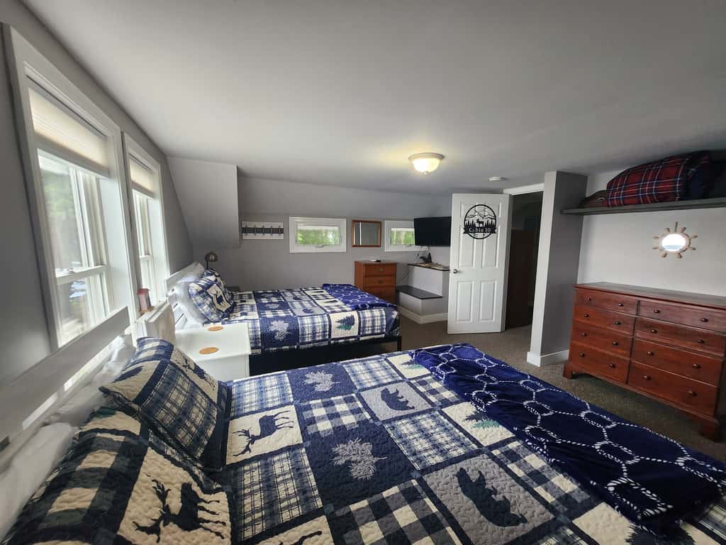 Cobbossee Hideaway