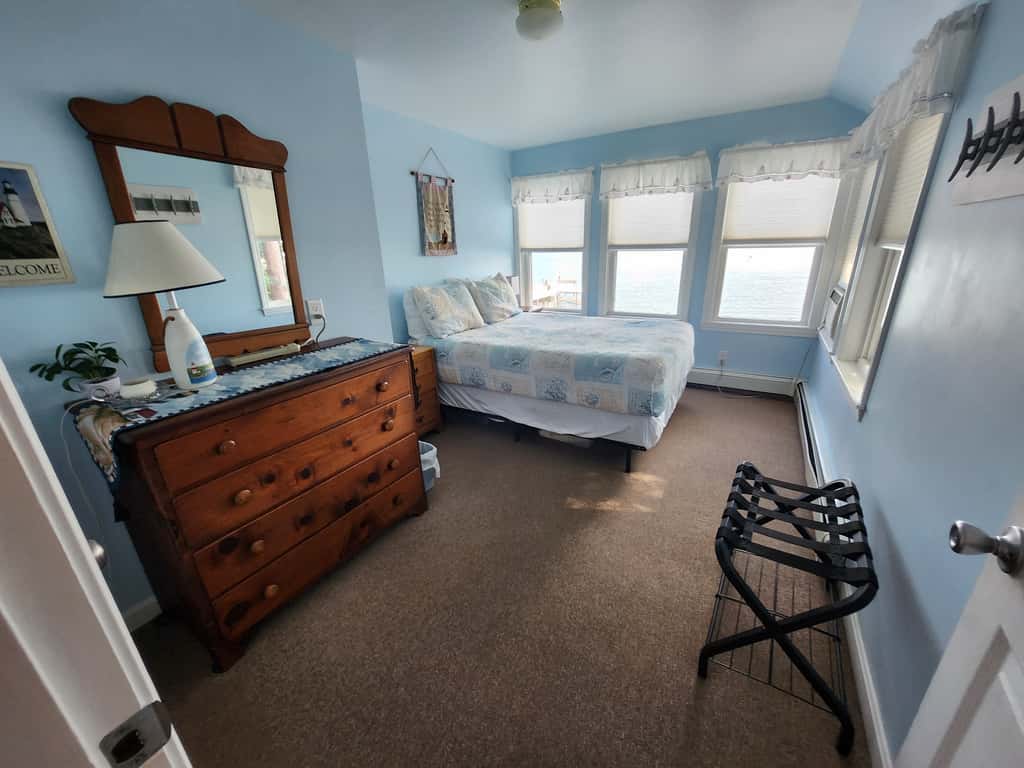 Cobbossee Hideaway