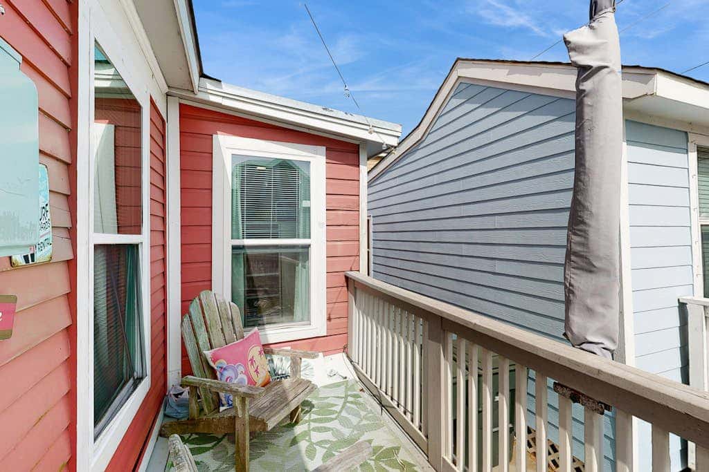 Cowabungalow - Cozy Bungalow Near the Beach