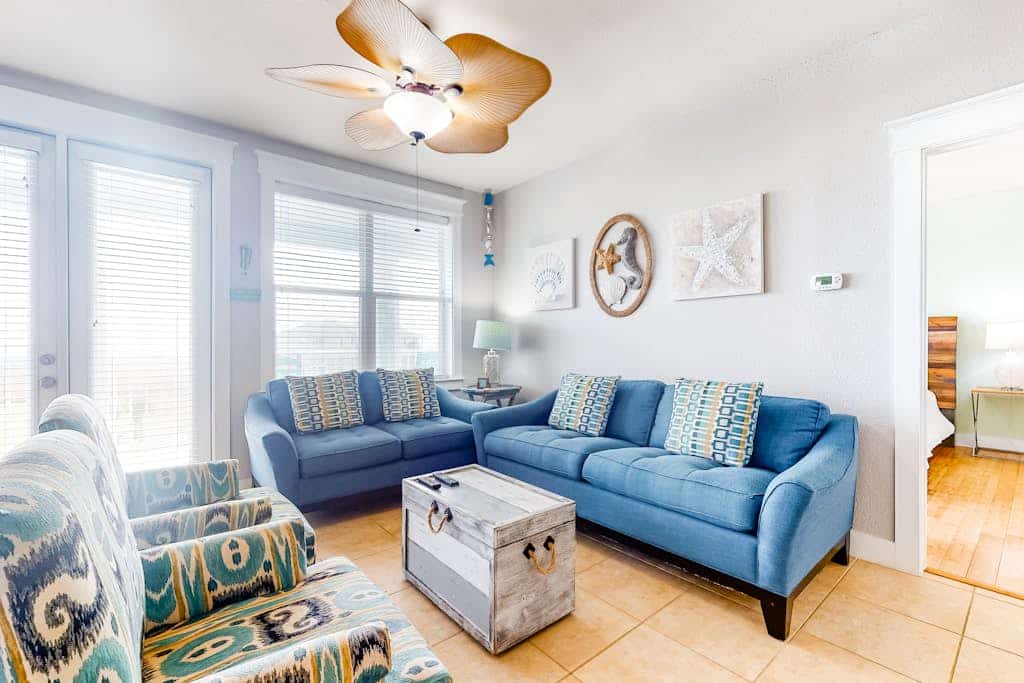 Dog-friendly condo with pool, hot tub & ocean views