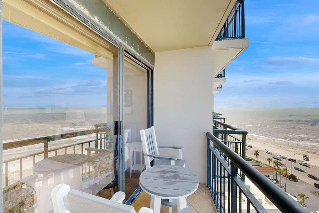 4-star resort oceanfront condo with pools & hot tubs - beautiful ocean views