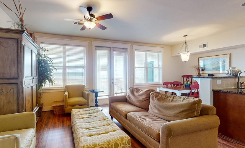 Bayside dog-friendly condo w/views, pool & hot tub - walk to beach & Beach Club