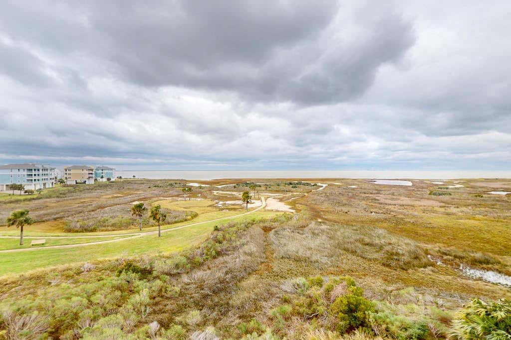 Pointe West Resort - Suits Us