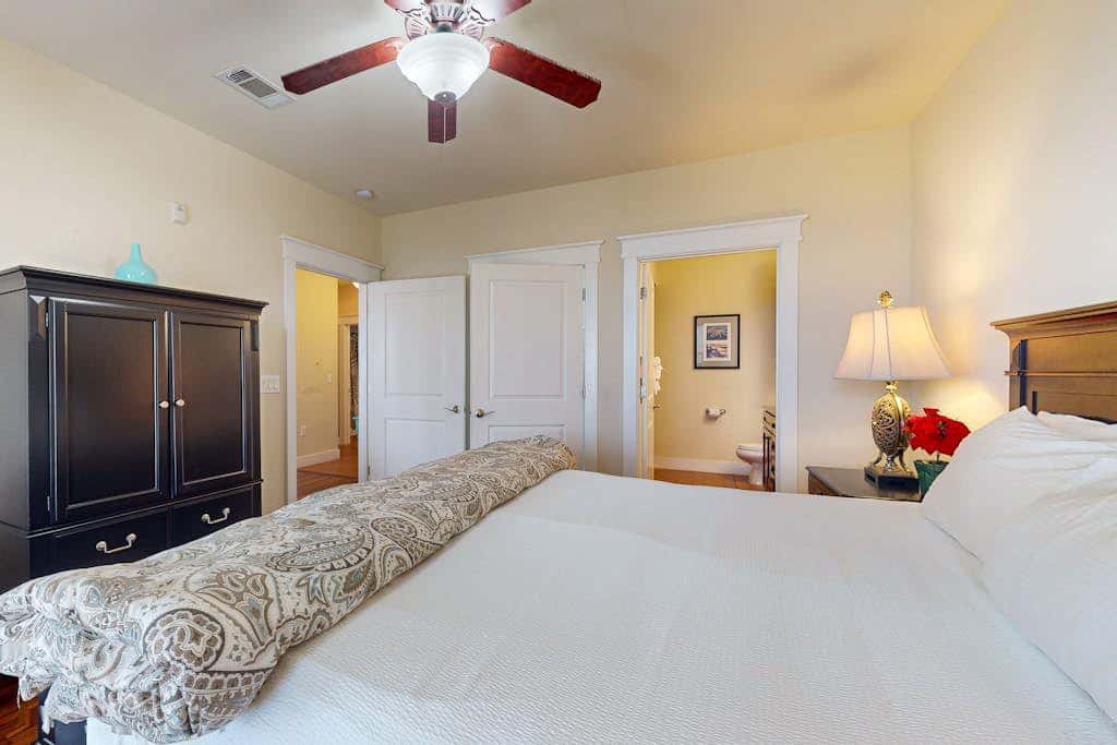 Pointe West Resort - Suits Us