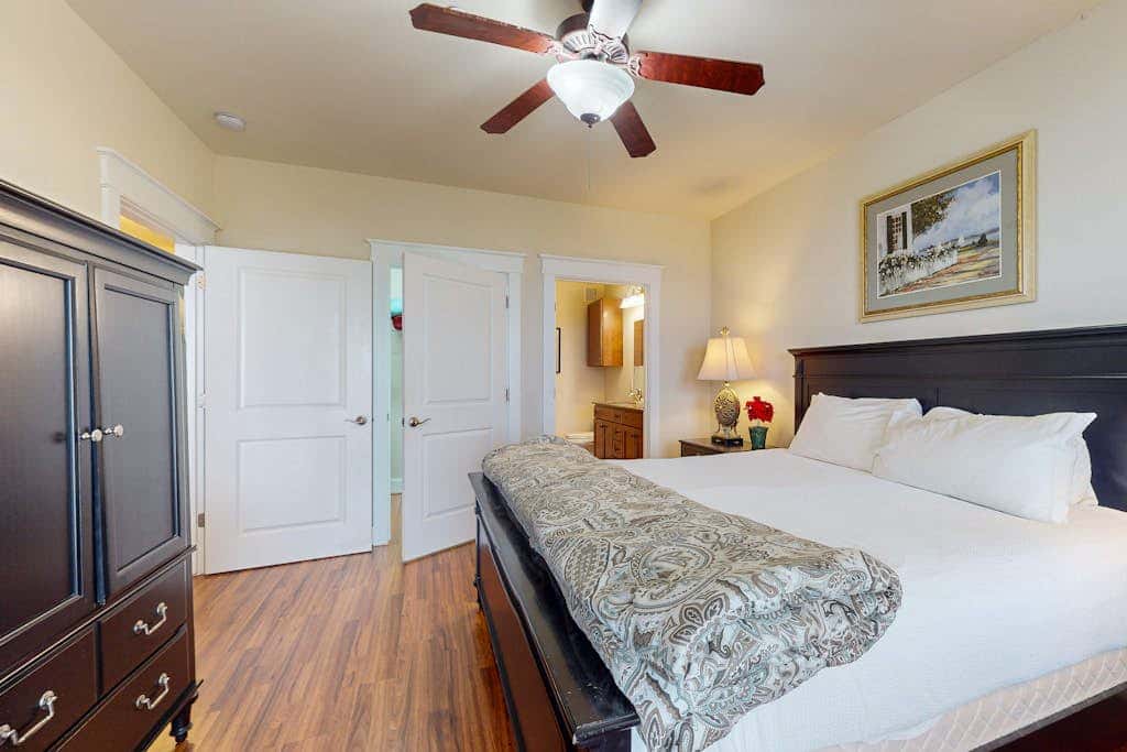 Pointe West Resort - Suits Us